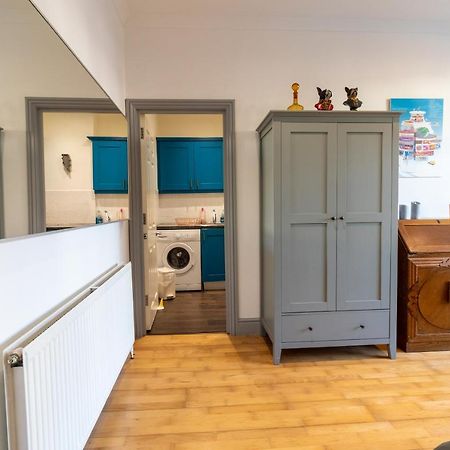 Spacious And Light Flat In Clapham Лондон Экстерьер фото