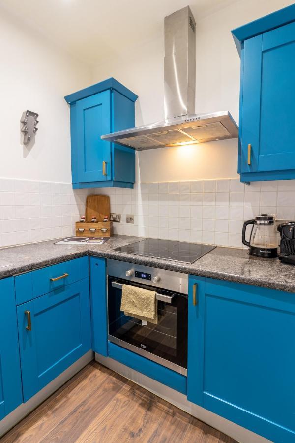 Spacious And Light Flat In Clapham Лондон Экстерьер фото